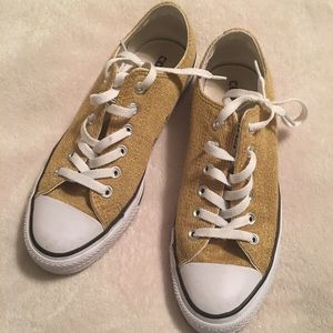 Gold Converse Size 8